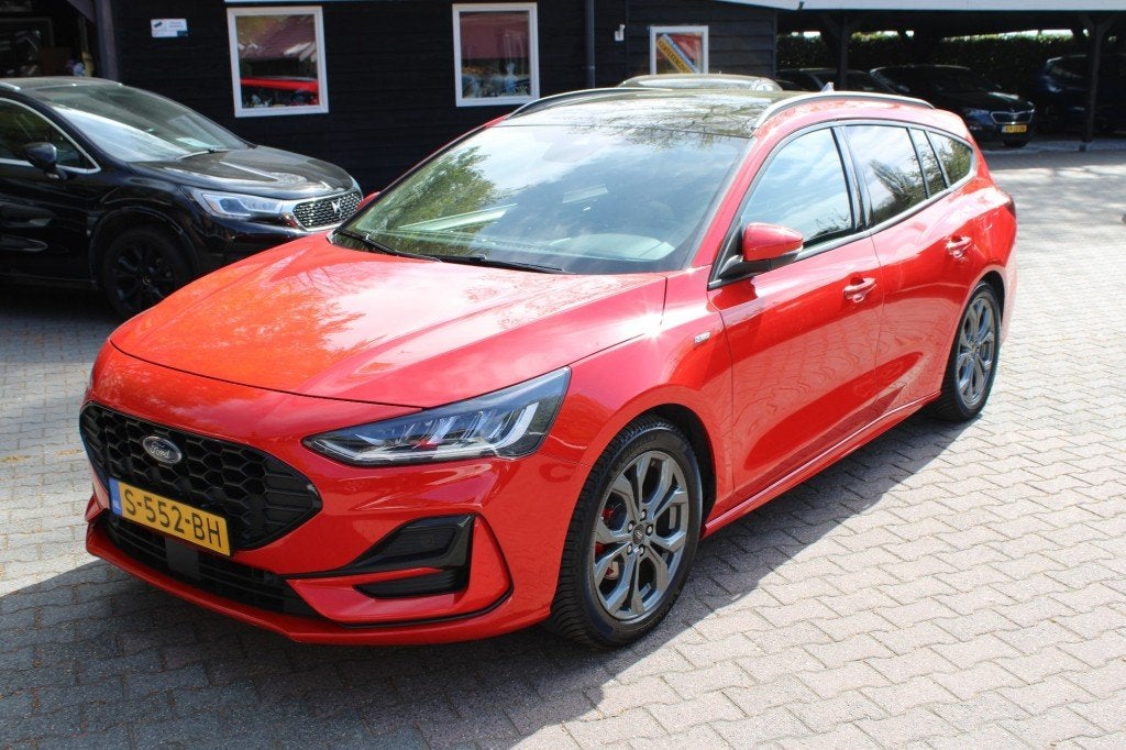Ford FOCUS 1.0 EcoBoost ST Line X - Panoramadak - trekhaak -, Auto's, Origineel Nederlands, 155 pk, 3 cilinders, 725 kg