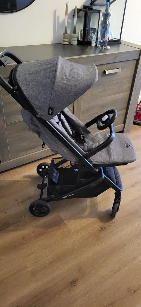 Easywalker Miley2 buggy (mini cooper limited edition), Kinderen en Baby's, Buggy's, Ophalen, Zo goed als nieuw, Regenhoes