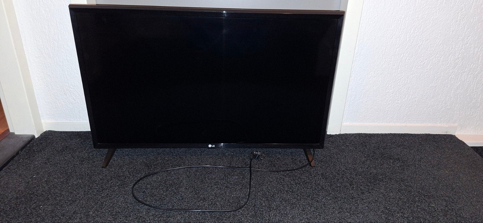 LG Smart TV - 73 cm breed, 43 cm hoog, Ophalen, 60 tot 80 cm, LG, Smart TV