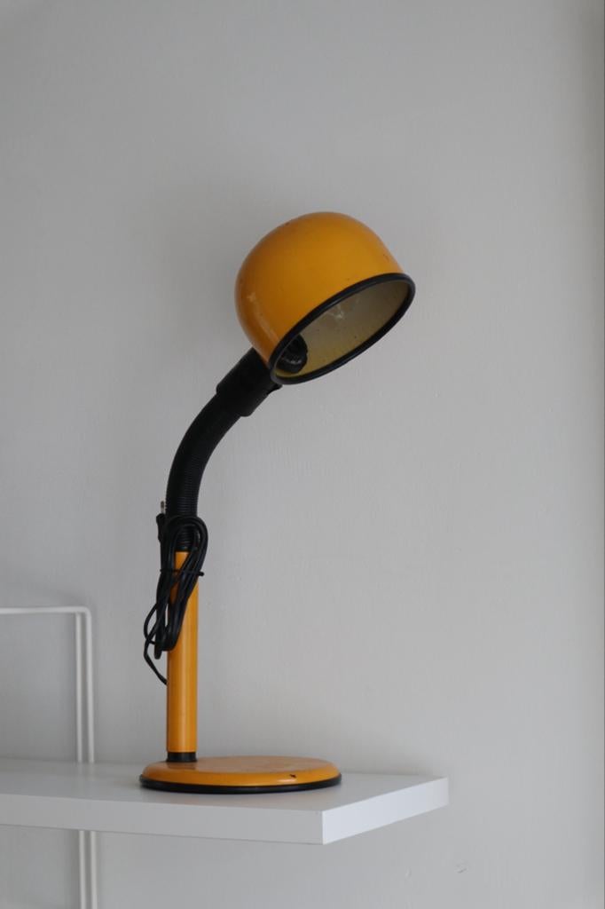 Vintage gele tafellamp / retro deens mid century oranje 60, Ophalen of Verzenden, Gebruikt, Metaal, 50 tot 75 cm