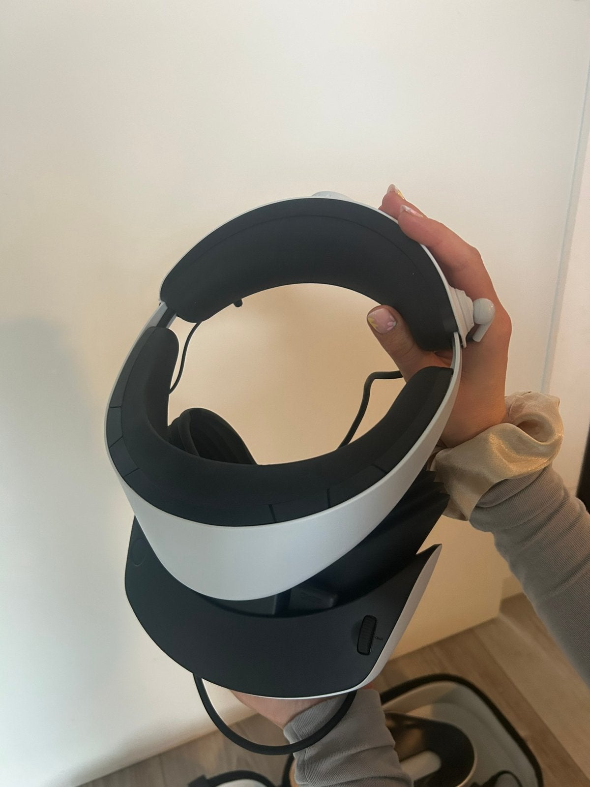 Sony Playstation VR2 CFI-ZVR1 met case en oplaaddock, Ophalen, Zo goed als nieuw, Sony PlayStation