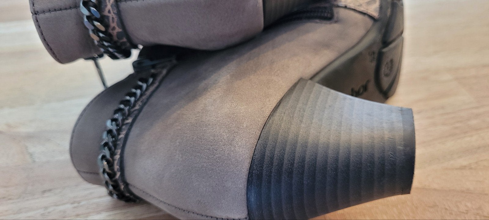 Gabor enkellaarzen crocoprint en kettingdetail,  maat 38,5, Ophalen of Verzenden, Zo goed als nieuw, Bruin
