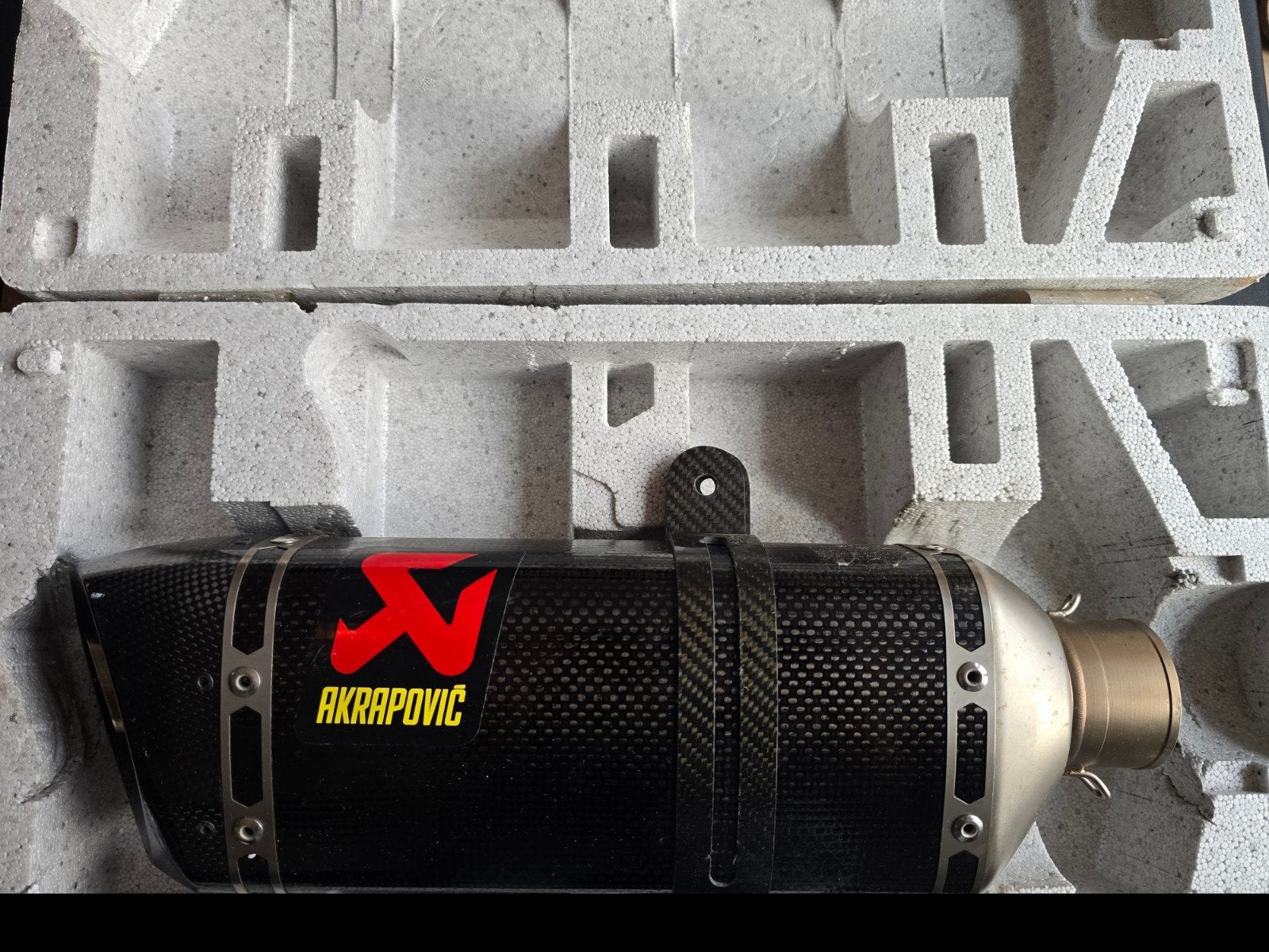 Originele Akrapovič Slip-On KTM 125/250/390 Duke / RC – Carb, Ophalen of Verzenden, Gebruikt