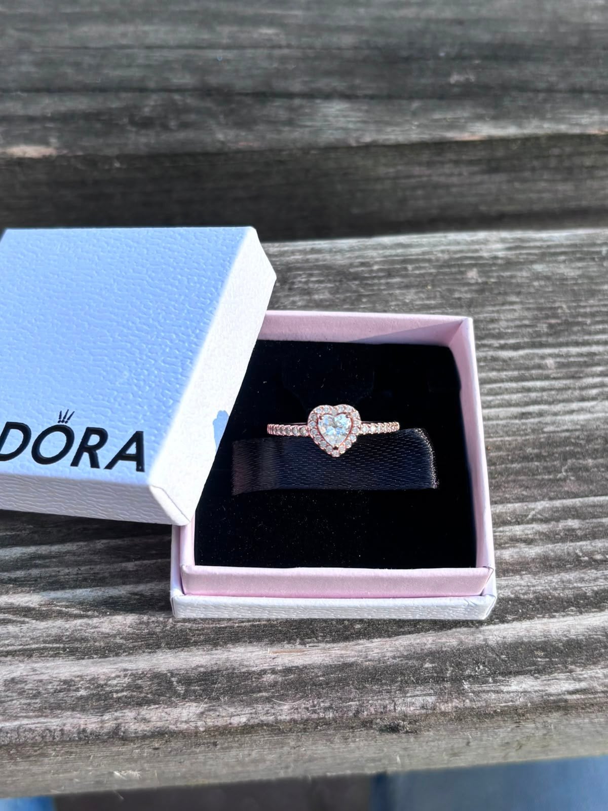 Pandora glinsterende verhoogde hartring, Ophalen, Zo goed als nieuw, Zilver, Pandora