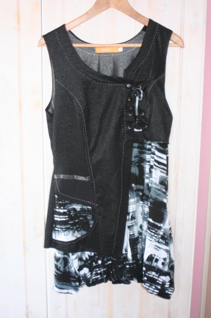 Biba mouwloze jurk/tuniek met print - Maat M, Kleding | Dames, Maat 38/40 (M), Zwart, Biba, Ophalen of Verzenden