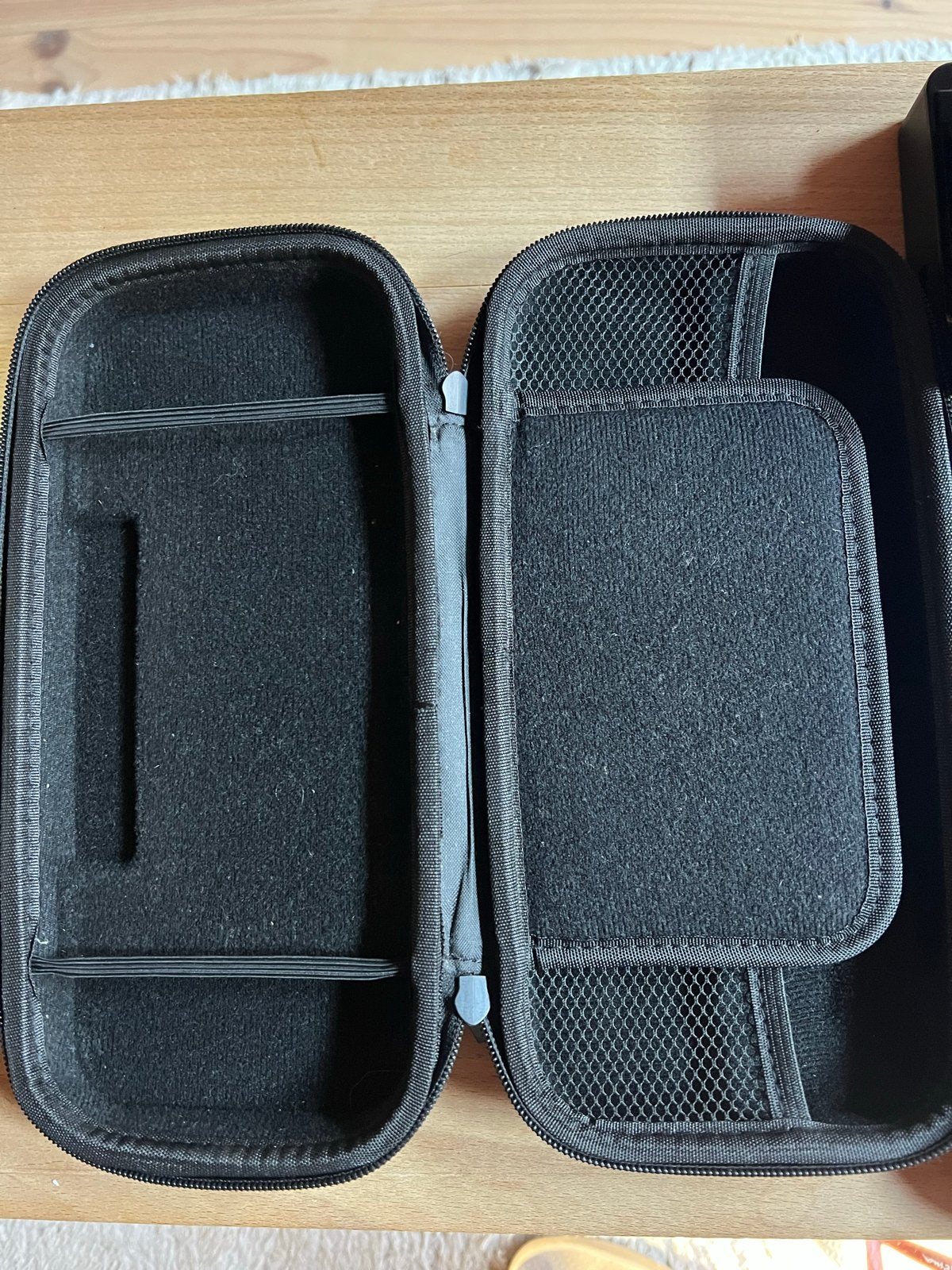Foto 6 van Nintendo Switch Oled met accessoires en games