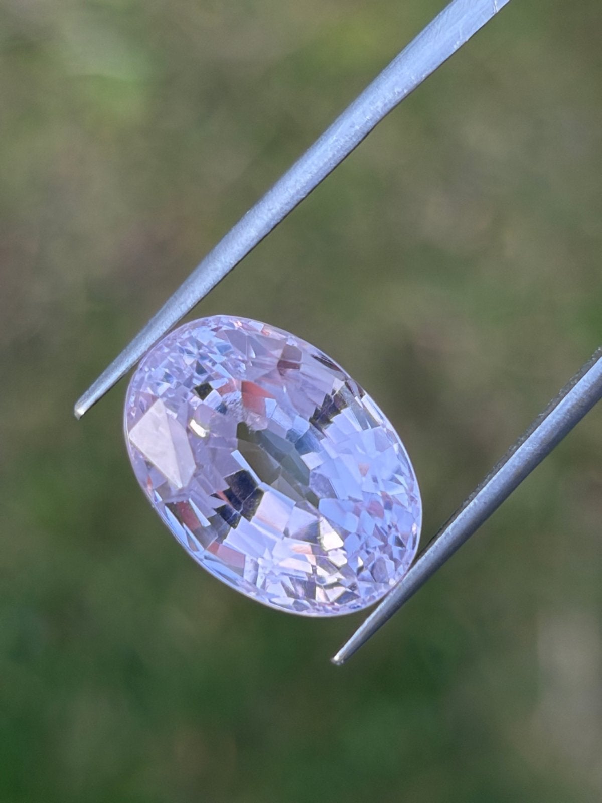 12 Karaat Natuurlijke Kunziet Steen - Ovale Slijpvorm, Sieraden, Tassen en Uiterlijk, Ophalen of Verzenden, Nieuw