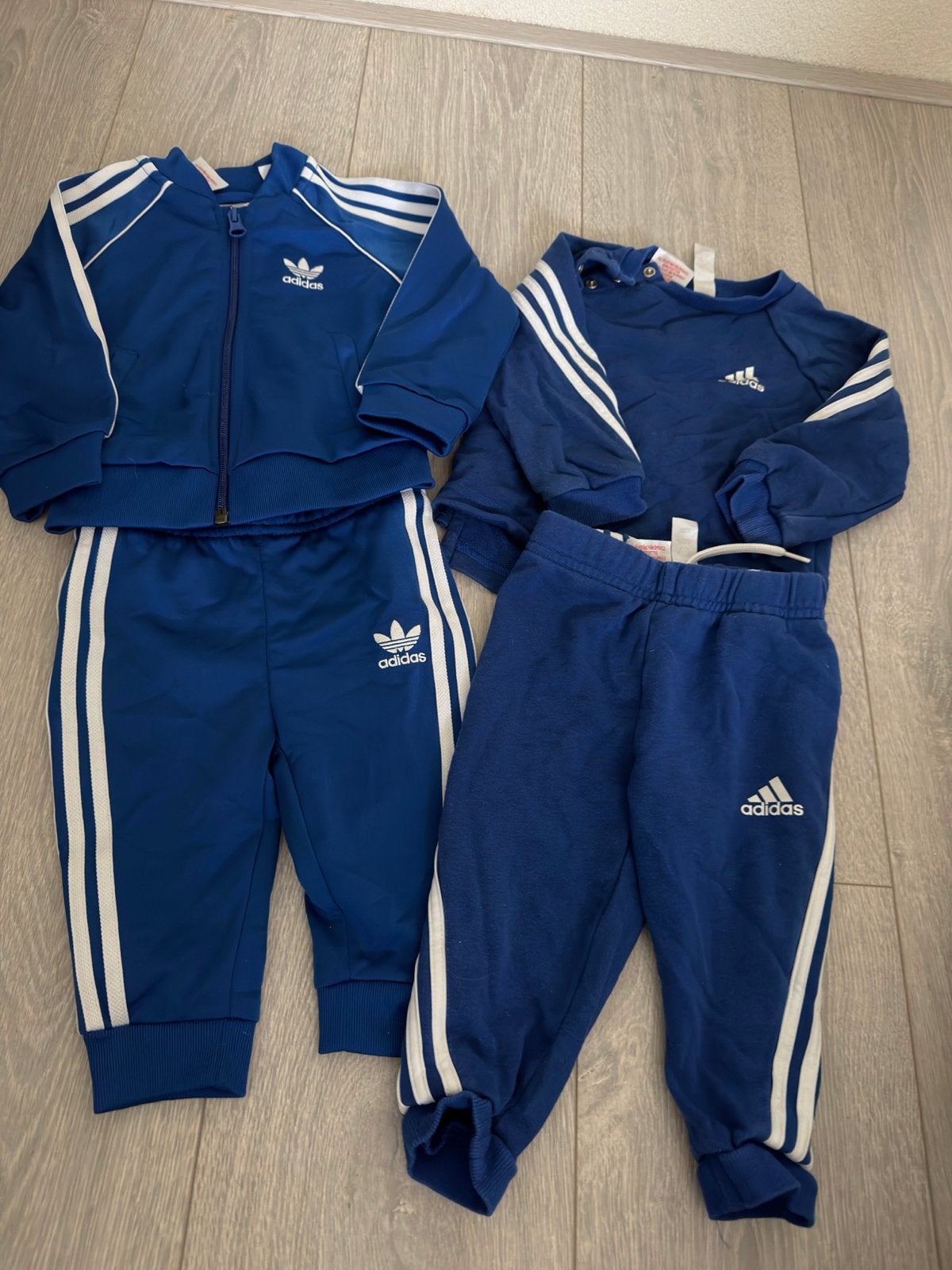 Adidas trainingspakken set - Maat 74 (6-9 maanden), Ophalen, Gebruikt, Maat 74