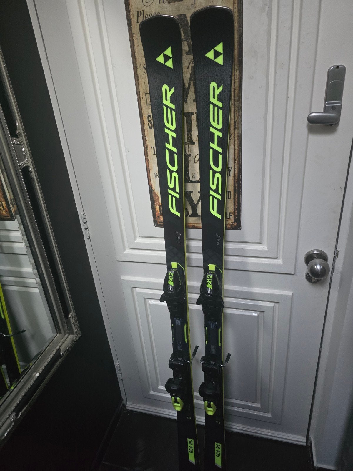 170cm 2025 FISCHER RC4 RC 1000€ GEVORDERD SKI VOOR KENNERS, 160 tot 180 cm, Fischer, Ophalen of Verzenden, Zo goed als nieuw