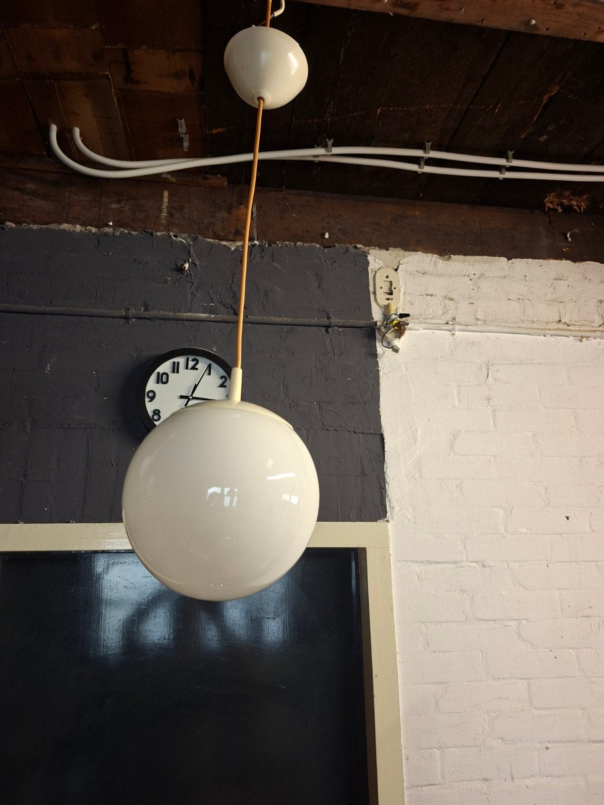 Vintage Witte Bol Hanglamp - Melkglas Design, Gebruikt, Glas, E27 (groot), Vintage, Retro