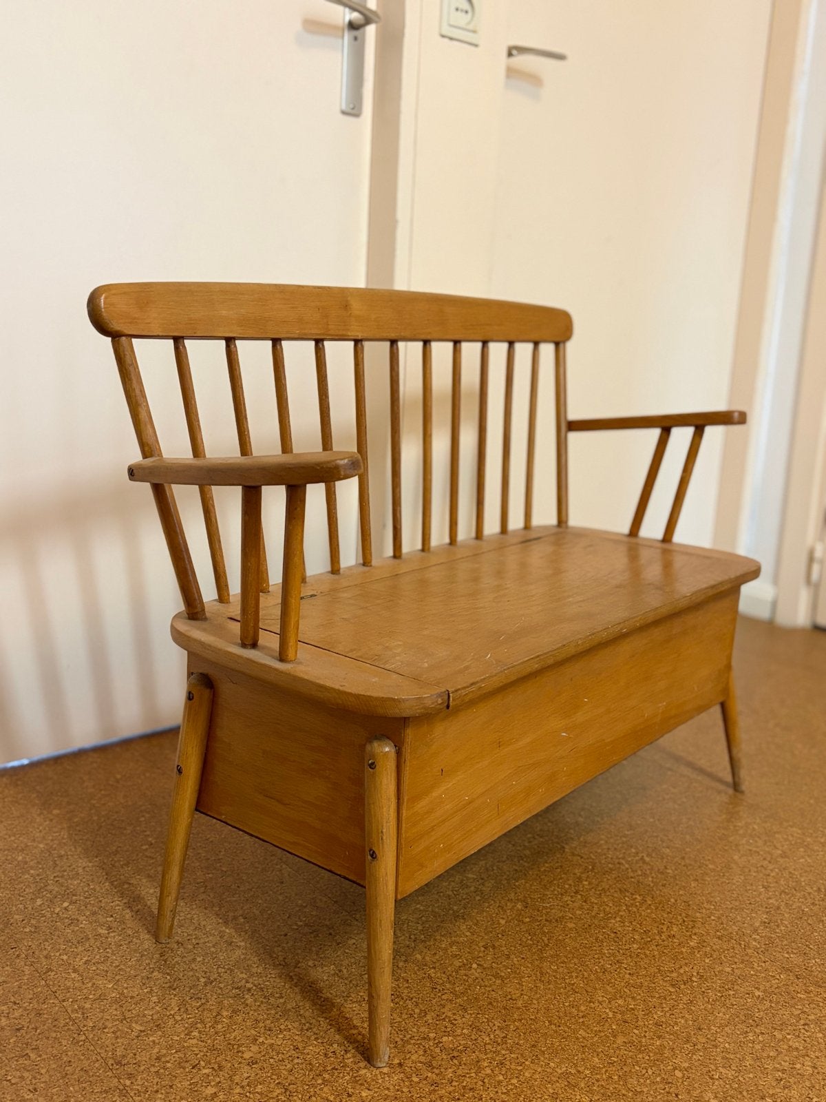 Vintage Kinderopbergbankje Herlag Jaren '50, Ophalen