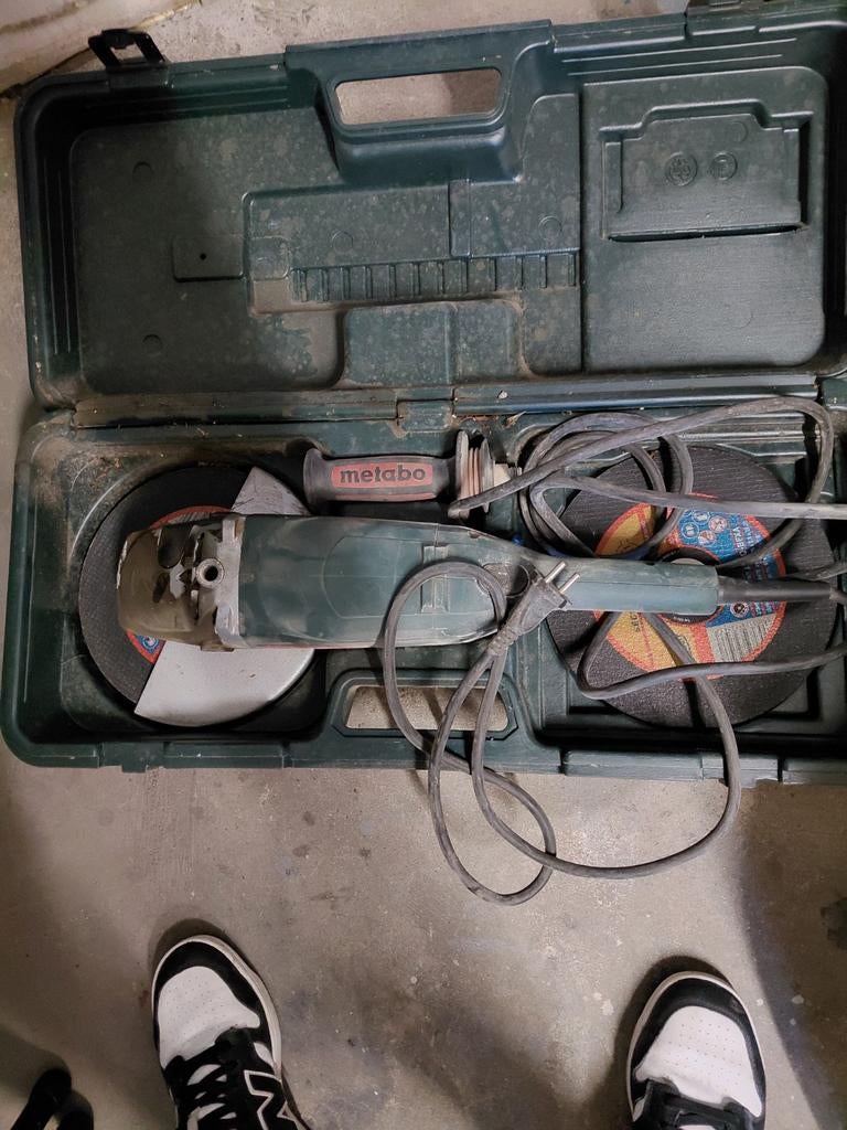 Metabo slijptol met koffer en slijpschijven, Ophalen of Verzenden, Gebruikt, 700 tot 1000 watt, Haakse handslijpmachine