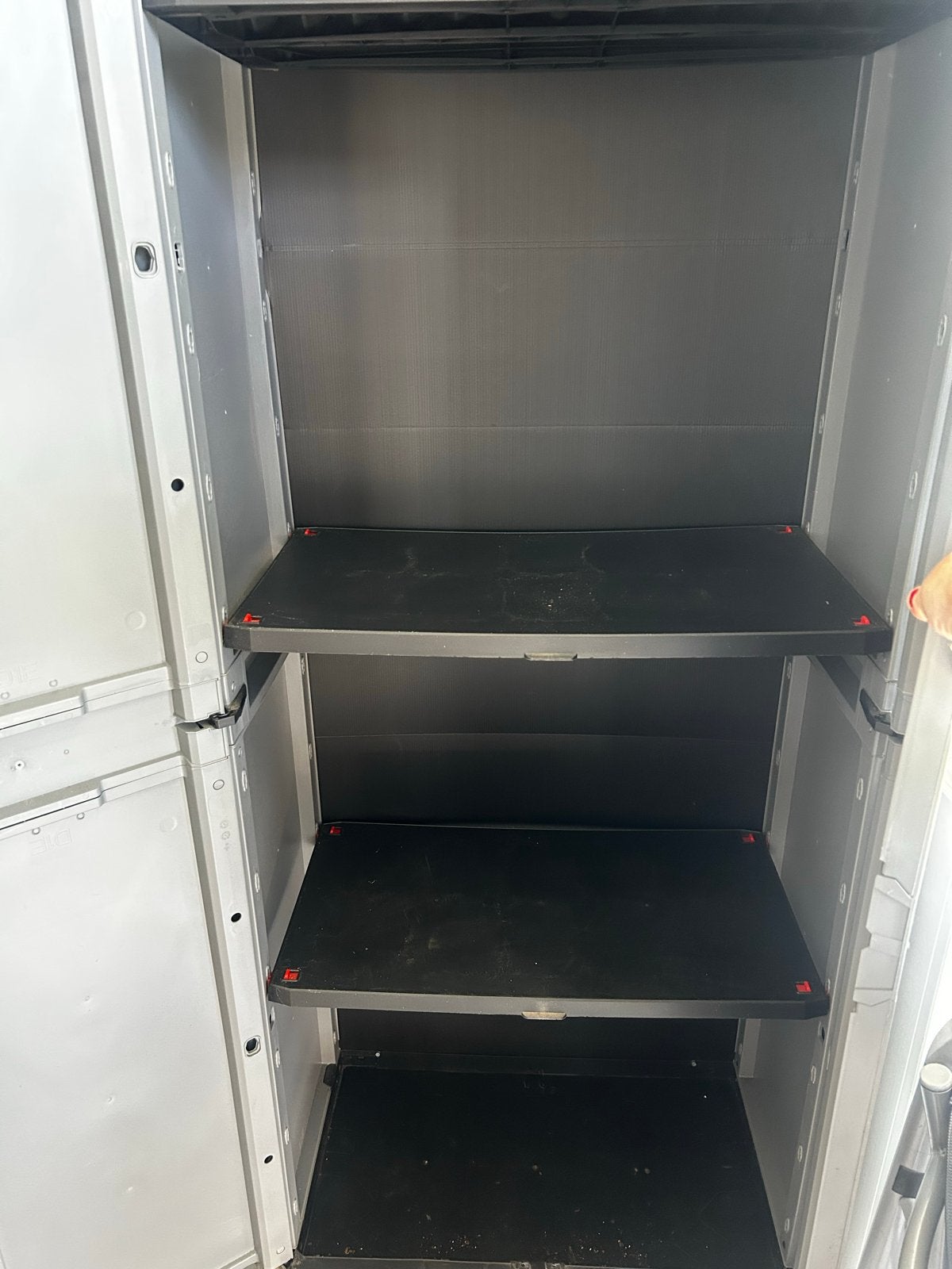 Grote kunststof kast met planken (zonder deurgrepen), Ophalen, Gebruikt