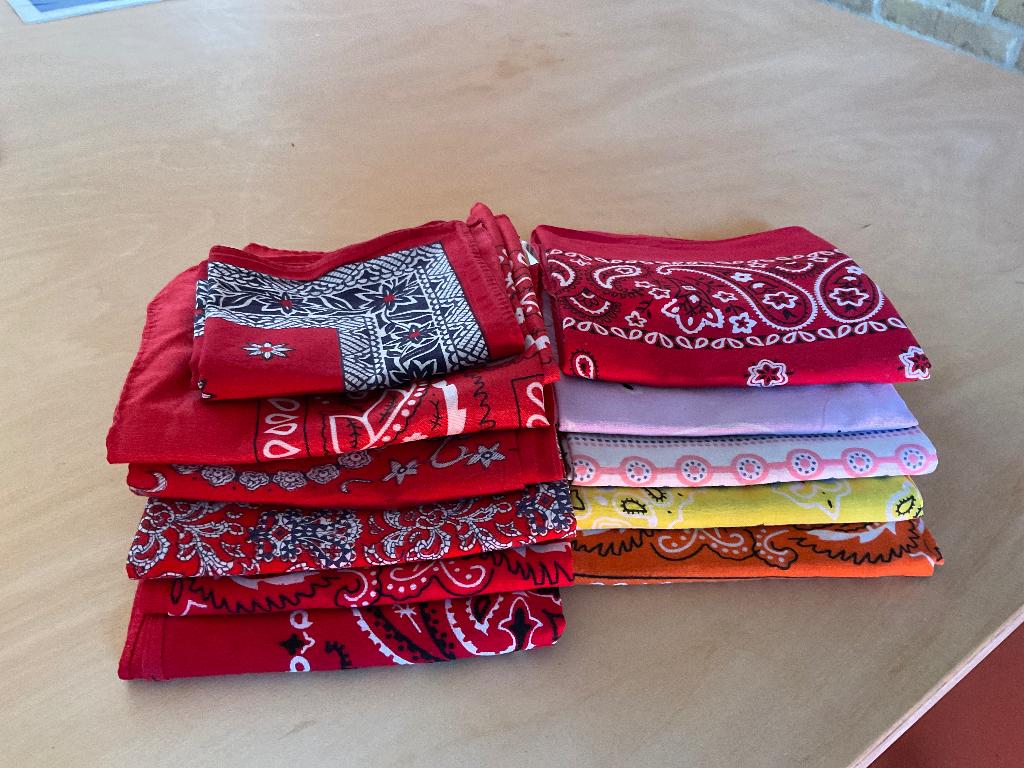 Bandana, Ophalen of Verzenden, Gedragen, Sjaal
