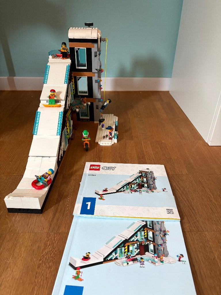 Lego ski en klimcentrum 60366, Kinderen en Baby's, Ophalen, City, Lego, Zo goed als nieuw