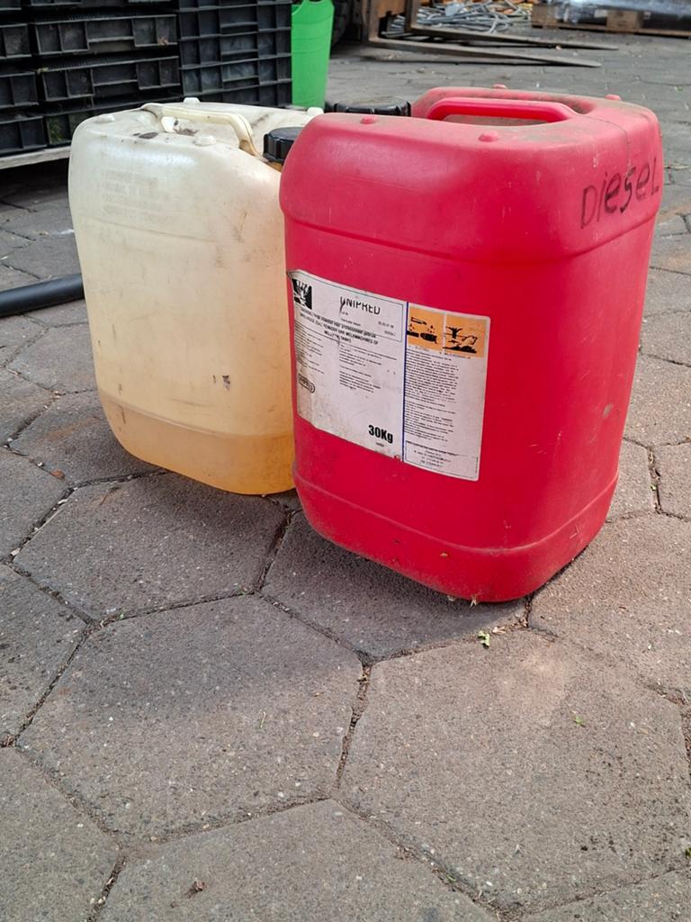 Jerrycan 20 liter kan., Minder dan 75 liter, Ophalen