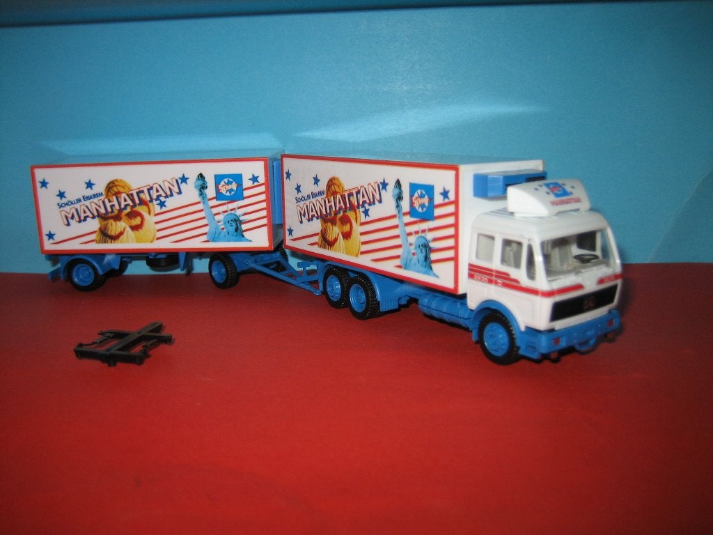 Scholler-Manhatten  MERCEDES combi Herpa, Ophalen of Verzenden, Nieuw, Bus of Vrachtwagen, Herpa