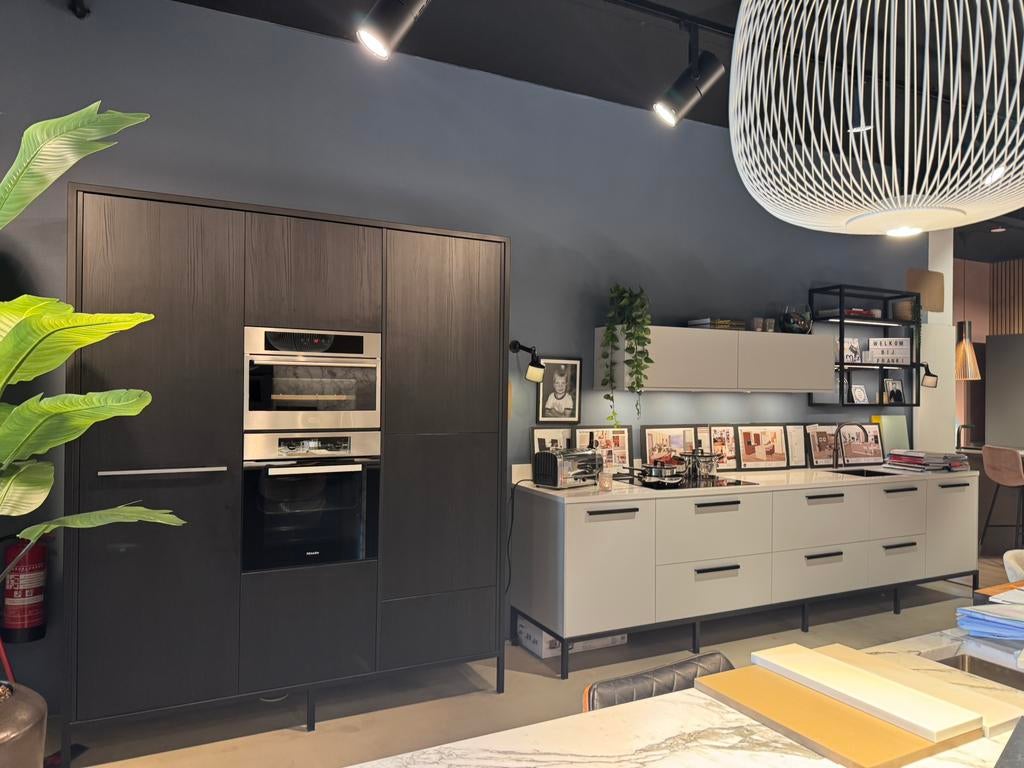 Design Showroomkeuken, Huis en Inrichting, Keuken | Complete keukens, Ophalen, Zo goed als nieuw, Overige typen
