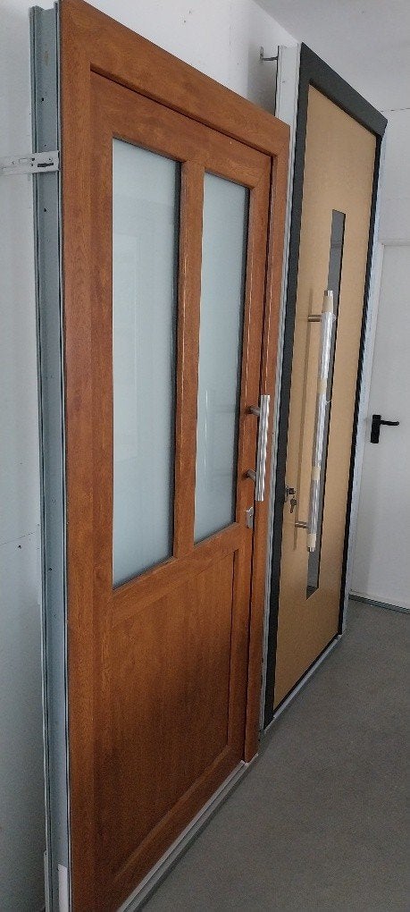 Nieuwe deur., Nieuw, Buitendeur, Glas, 200 tot 215 cm