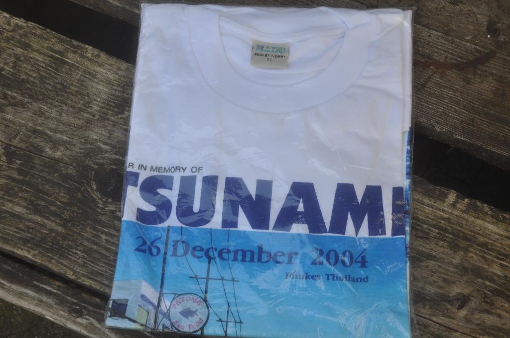 T shirt van de tsunami uit 2004, Ophalen of Verzenden, Nieuw, Maat 56/58 (XL), Wit