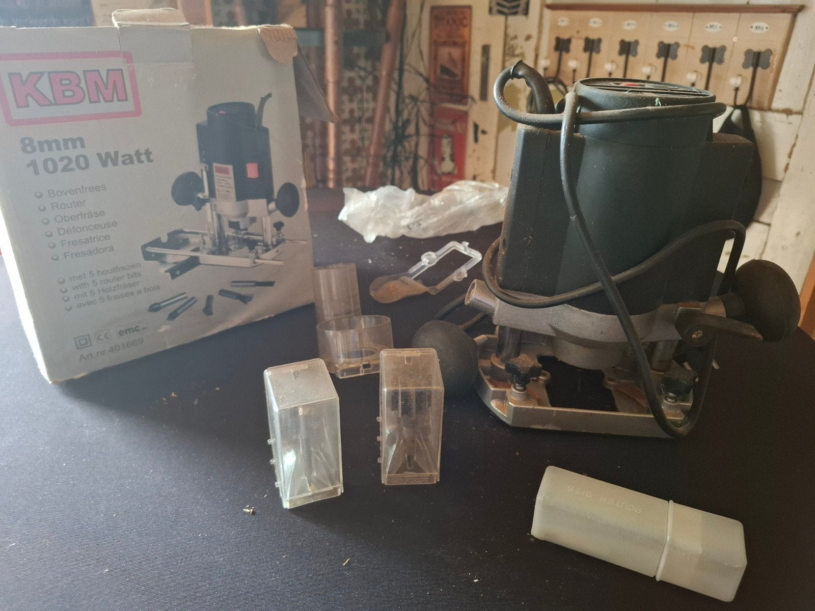 KBM Bovenfrees 8mm 1020 Watt - Zo goed als nieuw, KBM, Ophalen of Verzenden, Zo goed als nieuw, Bovenfrees