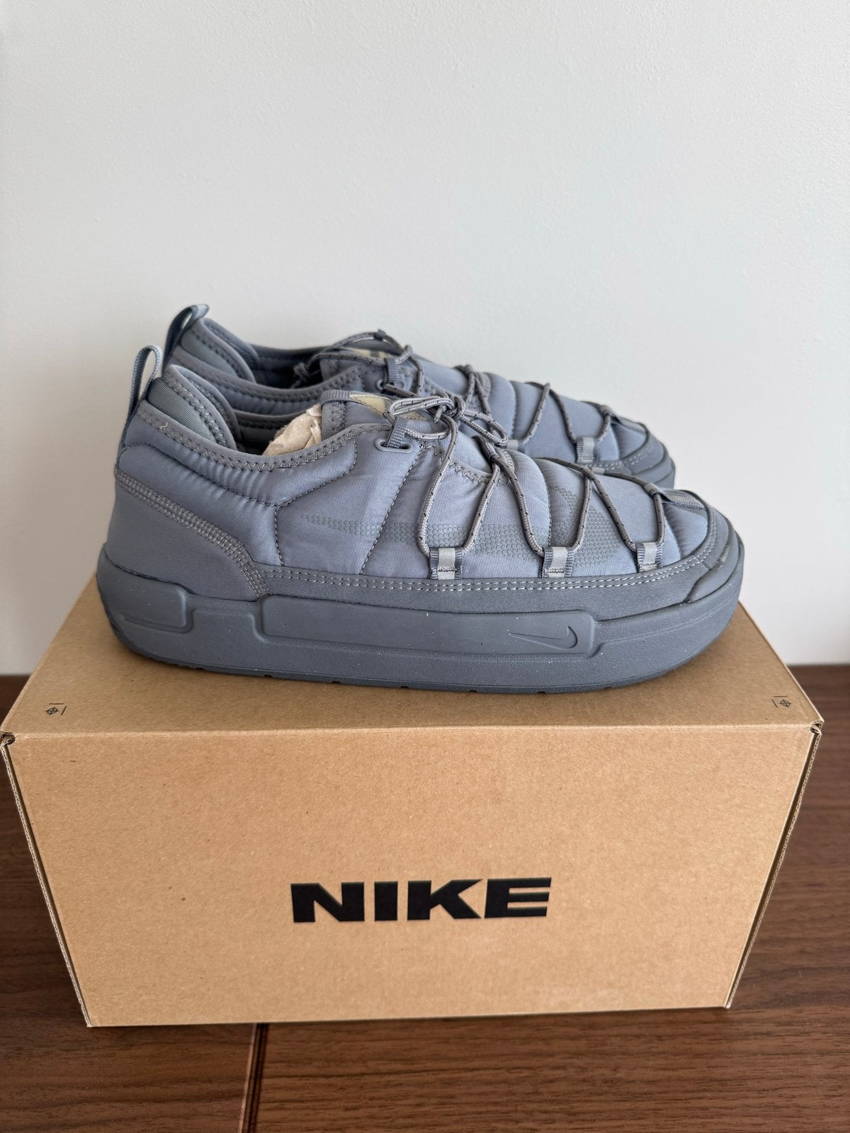 Nike Offline Pack - Maat 42 - Nieuw met bon, Ophalen of Verzenden, Nieuw, Overige kleuren, Slippers