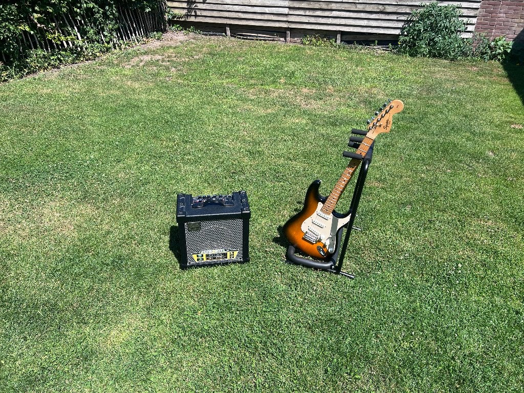 fender squier affinity met versterker, Muziek en Instrumenten, Snaarinstrumenten | Gitaren | Elektrisch, Ophalen, Fender, Met versterker