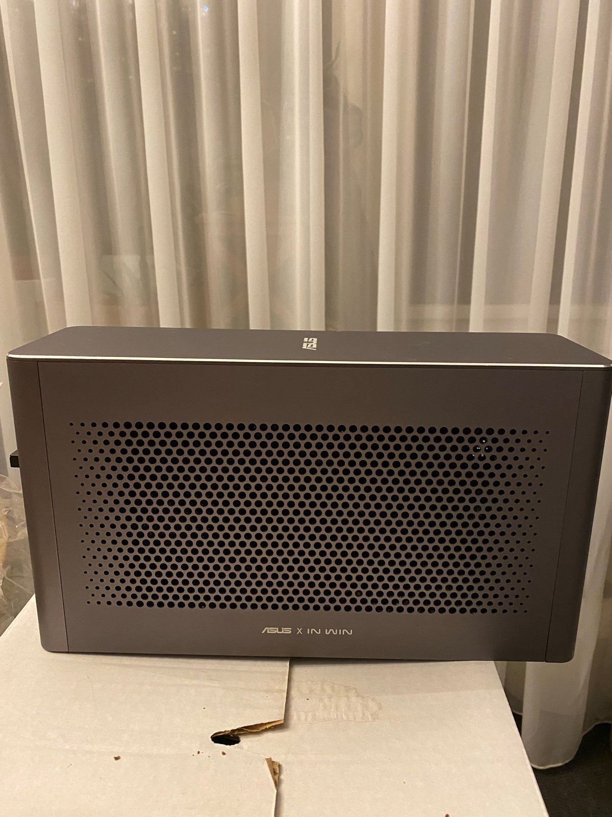 ASUS XG-STATION-PRO Externe GPU Behuizing (zonder kabel), Computers en Software, Videokaarten, Zo goed als nieuw, Ophalen of Verzenden