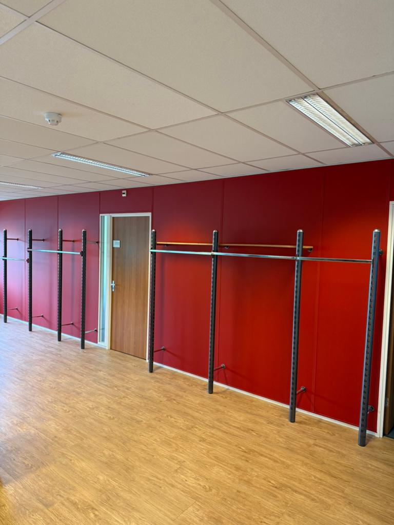 Winkel /showroom inrichting kleding, Ophalen