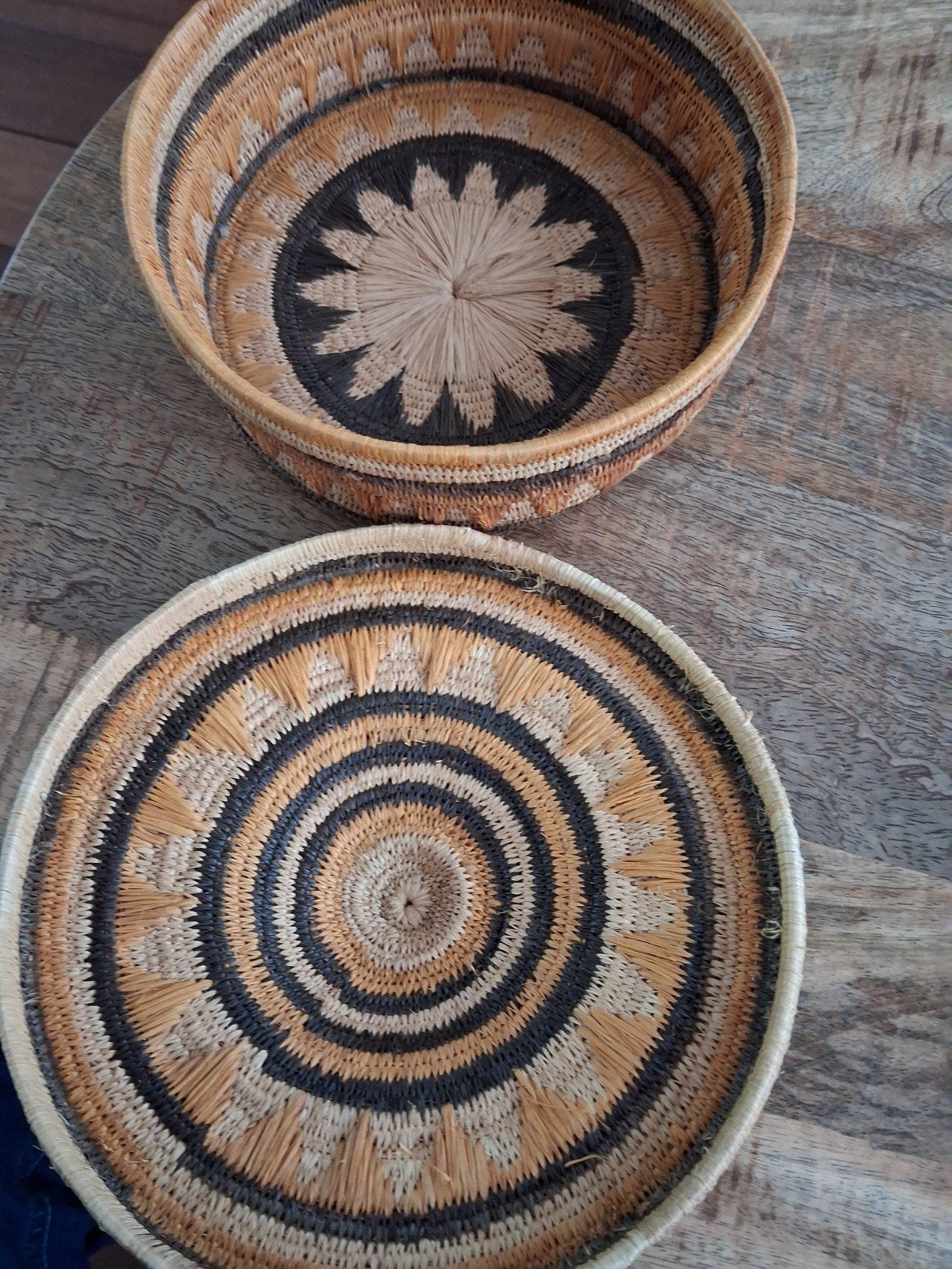 Afrikaanse mandje, Huis en Inrichting, Ophalen of Verzenden, Gebruikt, Rond, Riet