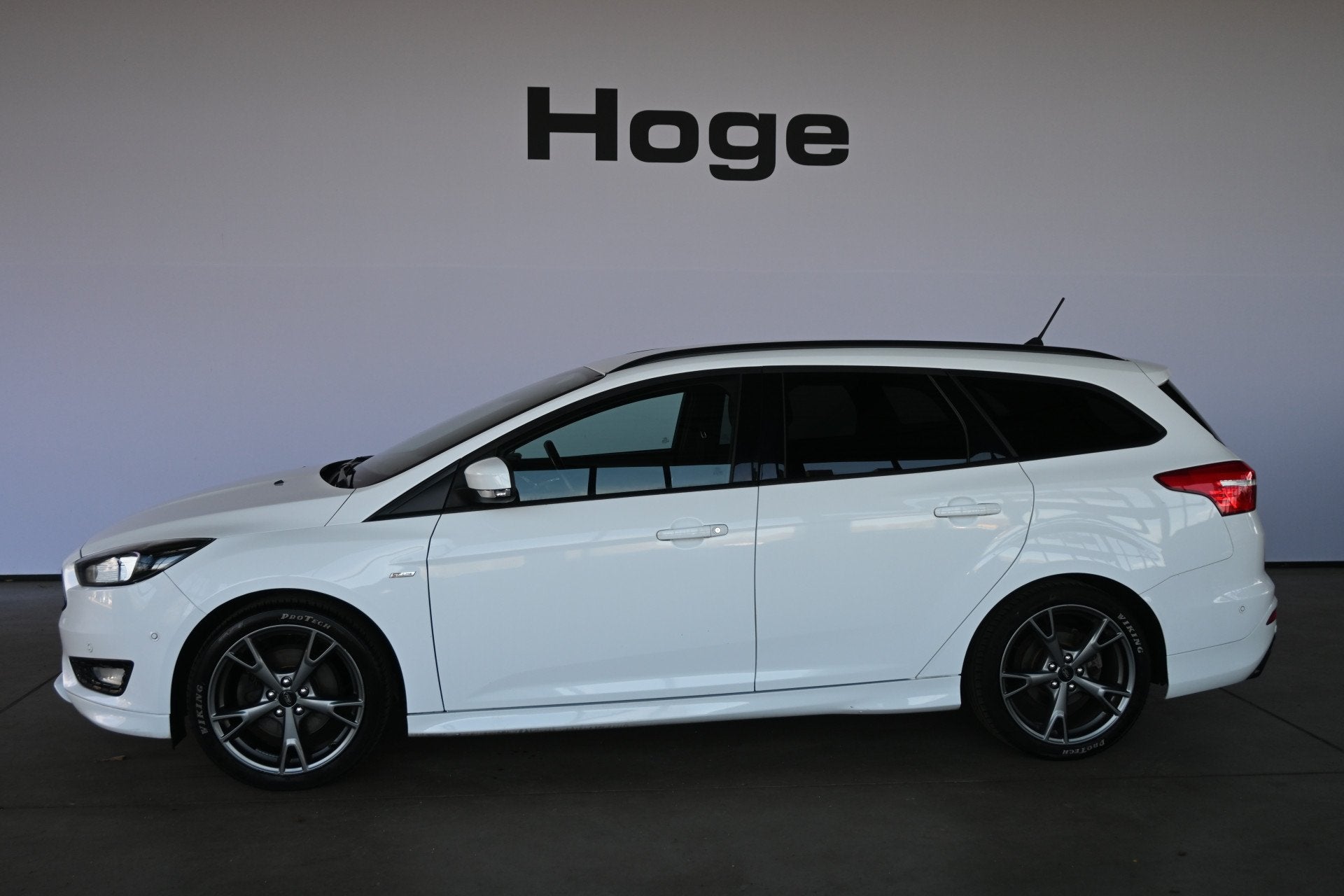 Ford FOCUS Wagon 1.5 ST-Line Clima Navigatie Cruise Control, Stof, 4 cilinders, Wit, Origineel Nederlands