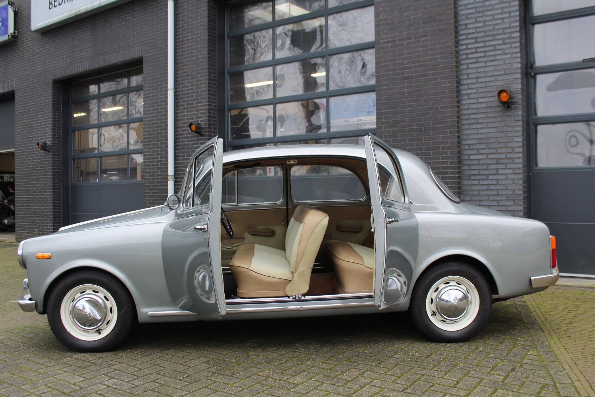 Lancia APPIA Series III Berlina V4 NIEUWSTAAT! RESTORED, foto 12