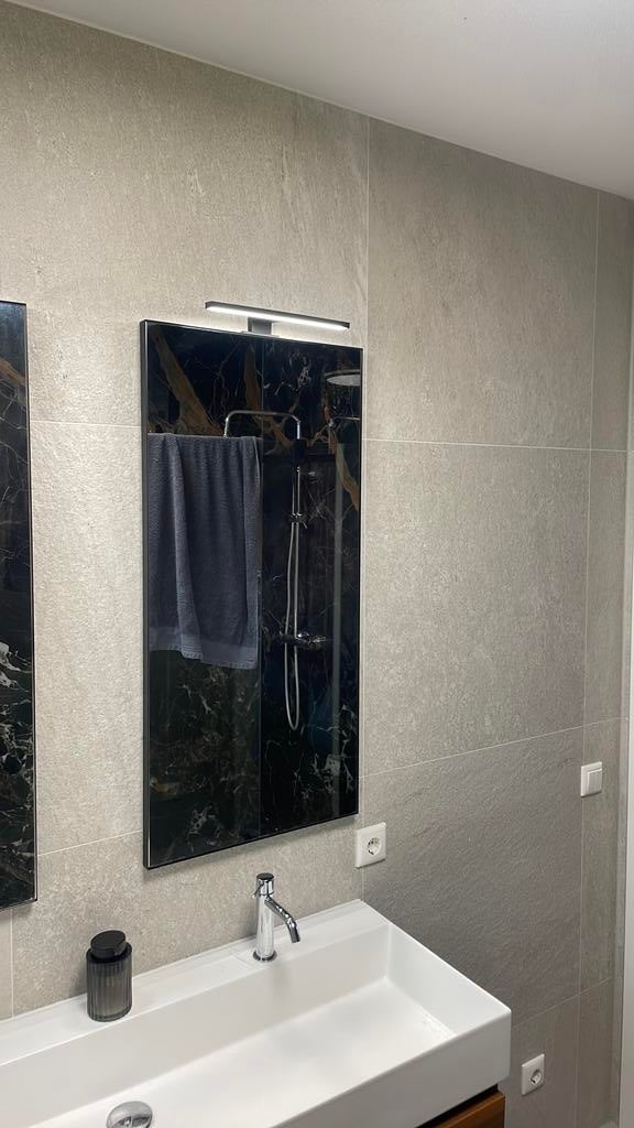 2 prachtige Storke Nero badkamerspiegels nieuw in doos, Minder dan 50 cm, 100 tot 150 cm, Overige typen, Nieuw