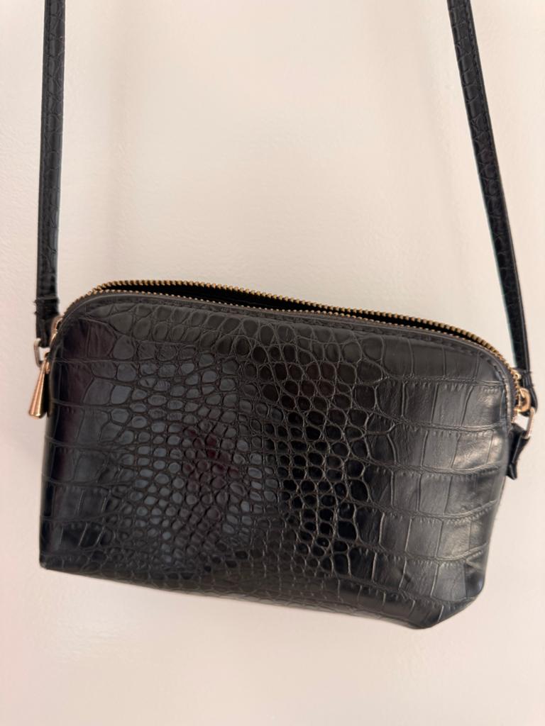 Zwart schoudertasje met croco print, Ophalen of Verzenden, Gebruikt, Zwart, Schoudertasje