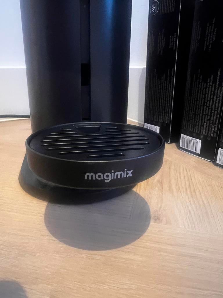 Magimix Nespresso Vertuo koffiezetapparaat, Koffiemachine, Ophalen of Verzenden, Zo goed als nieuw, 1 kopje