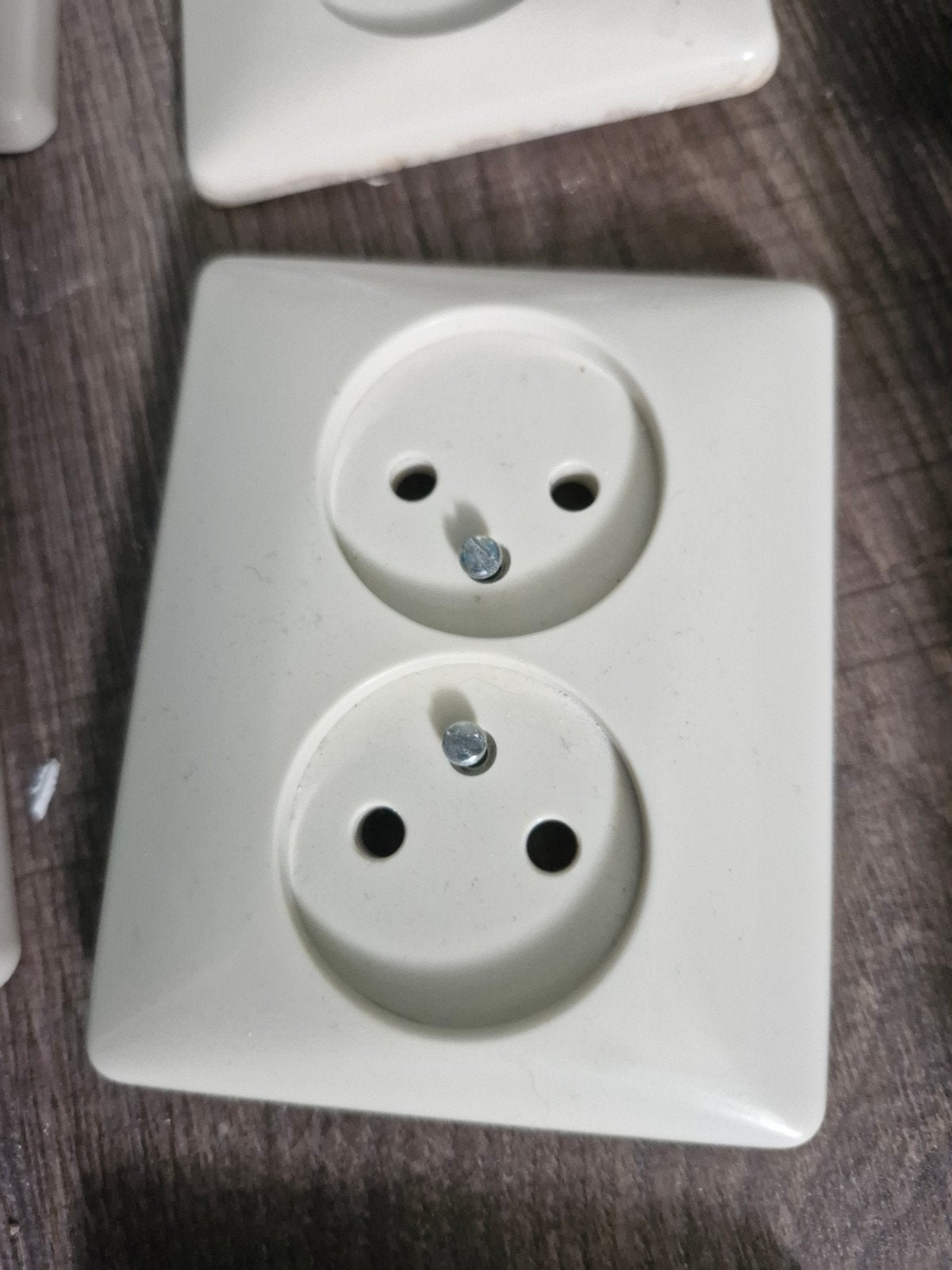 Peka / Honeywell dubbele stopcontacten en enkele schakelaars, Ophalen, Gebruikt, Overige merken, Stopcontact