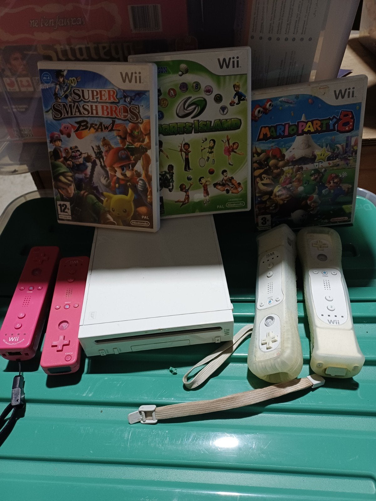 Wii Console met 3 spellen en 4 controllers, Ophalen of Verzenden, Gebruikt, Met 3 controllers of meer, Met games