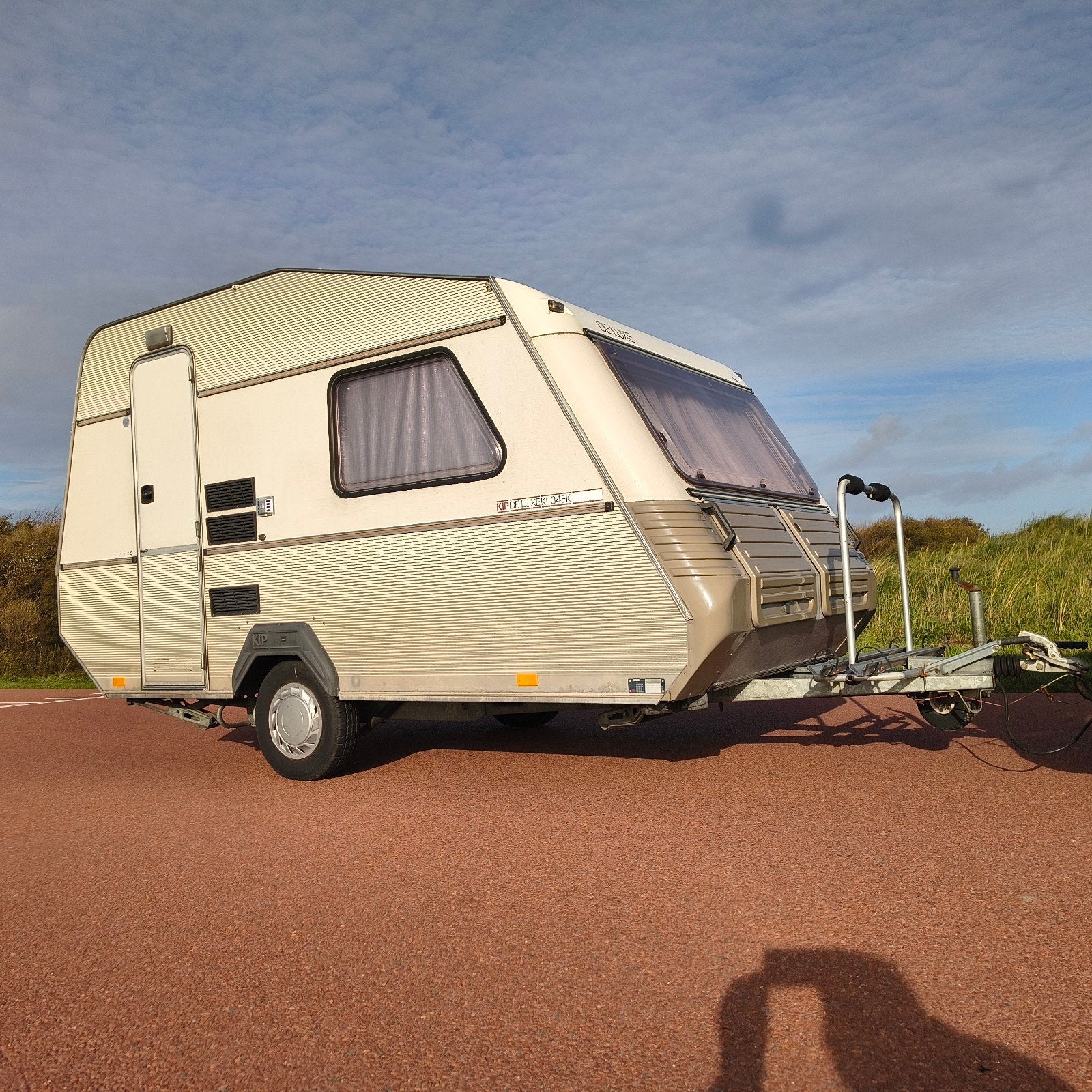 Kip De Luxe KL34EK - Compacte en gezellige caravan, Caravans en Kamperen, Standaardzit, Kip, Particulier, Fietsenrek