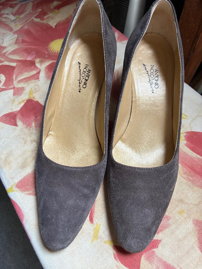 suede pumps, maat 37, merk antonio Paolo, Pumps, Overige kleuren, Ophalen of Verzenden, Zo goed als nieuw