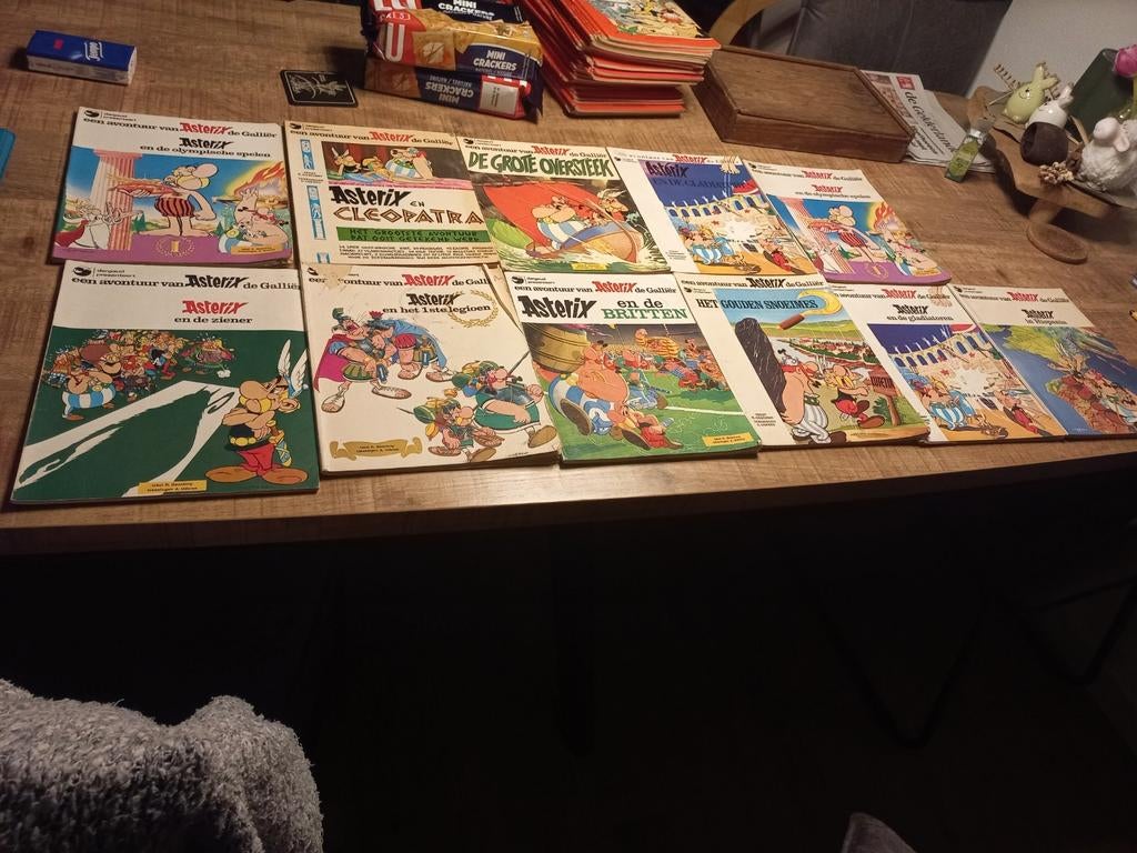 Asterix stripboeken - 11 stuks, Meerdere stripboeken, Ophalen of Verzenden, Gelezen, René Goscinny en Albert Uderzo