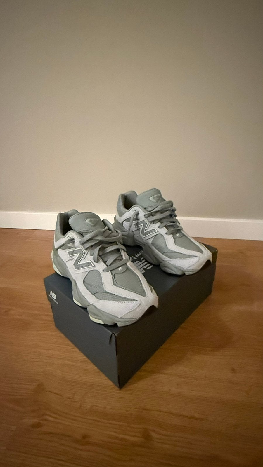 New Balance 9060 100% Origineel Maat 40, Kleding | Heren, Overige kleuren, Nieuw, Ophalen of Verzenden, Sneakers of Gympen
