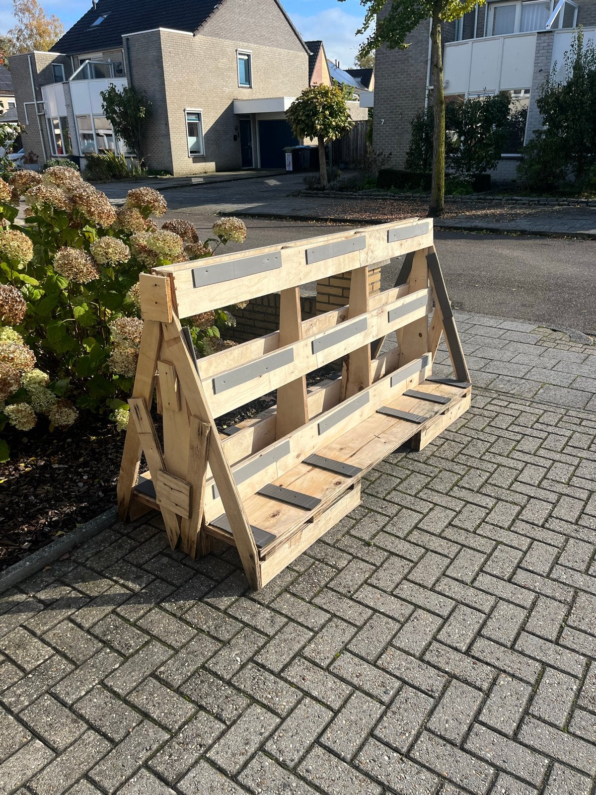 Houten bok voor opslag of transport, Ophalen