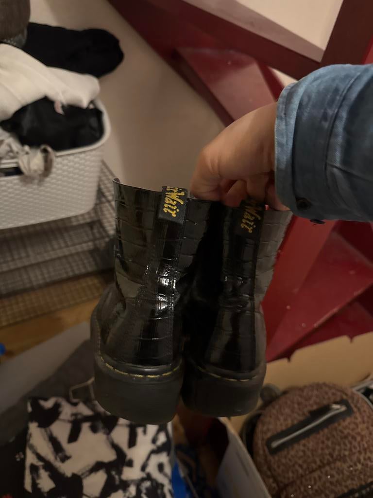 Dr. Martens zwarte krokodillenprint laarzen, Kleding | Dames, Schoenen, Ophalen of Verzenden, Gedragen, Zwart, Lage of Enkellaarzen