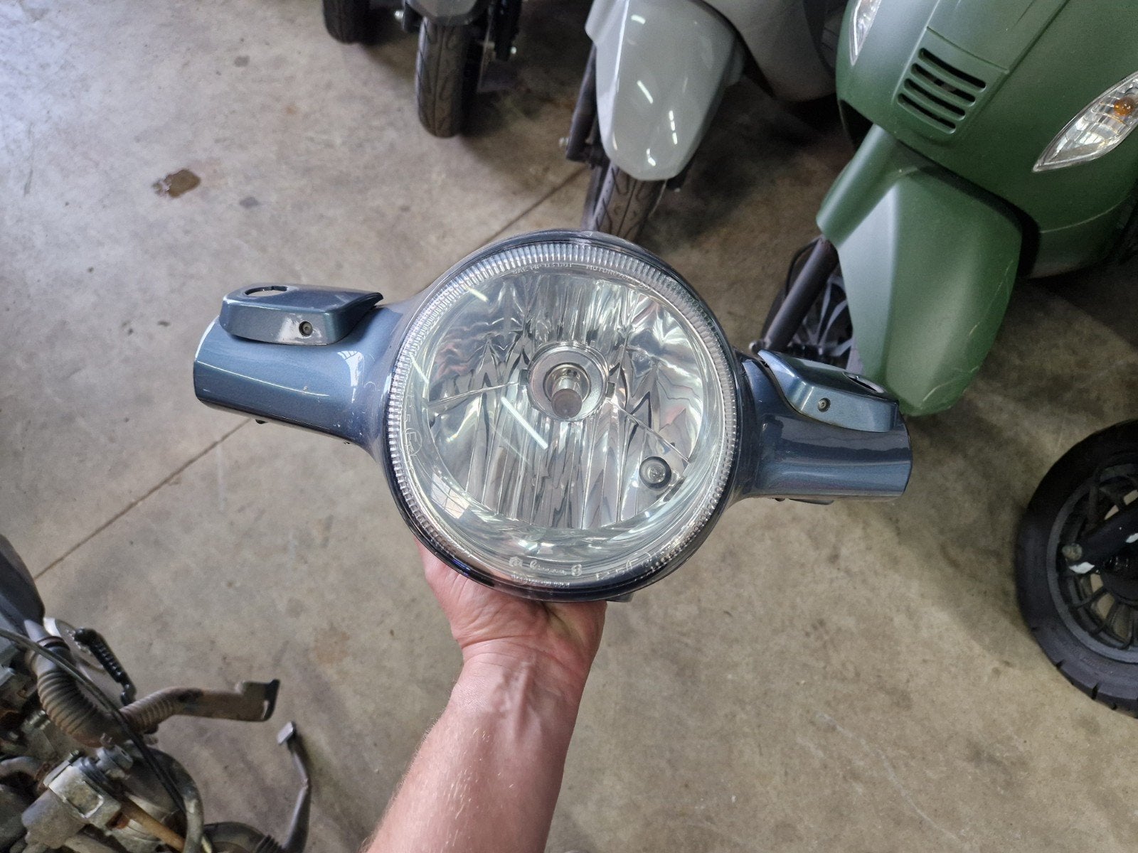koplamp Vespa GTS 125CC 250cc 300cc voorlicht, Ophalen
