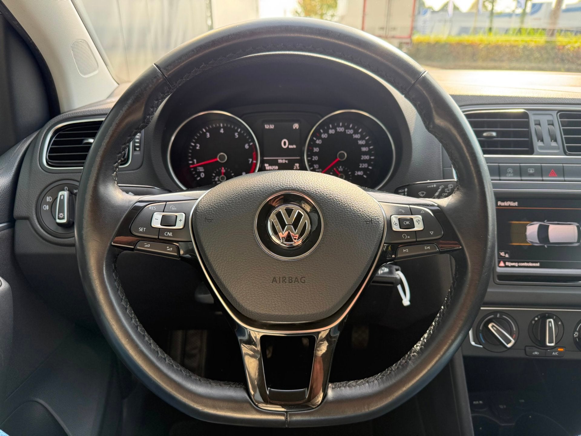 Volkswagen Polo 1.2 TSI Edition R Airco Cruise Carplay Nieuw, Auto's, Stof, 4 cilinders, Bedrijf, Handgeschakeld