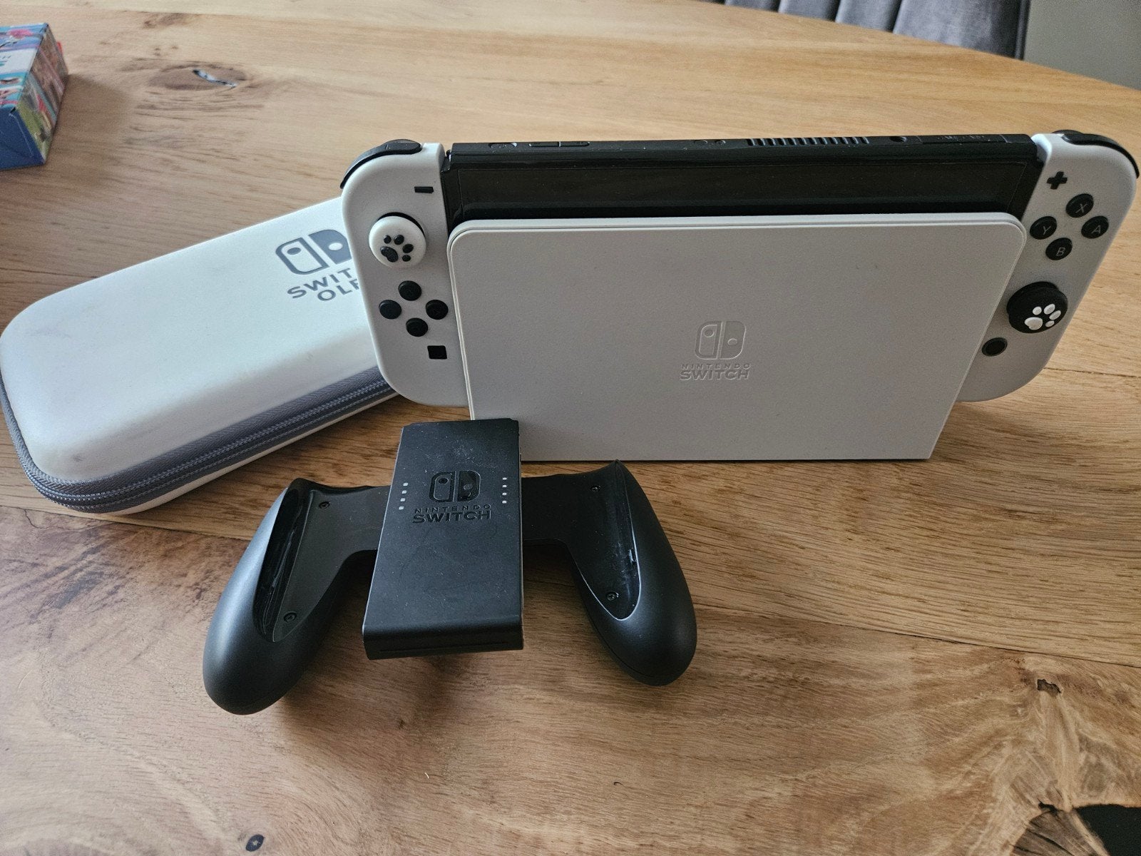 Nintendo Switch OLED Wit met accessoires en games, Met games, Met 2 controllers, Zo goed als nieuw, Switch OLED