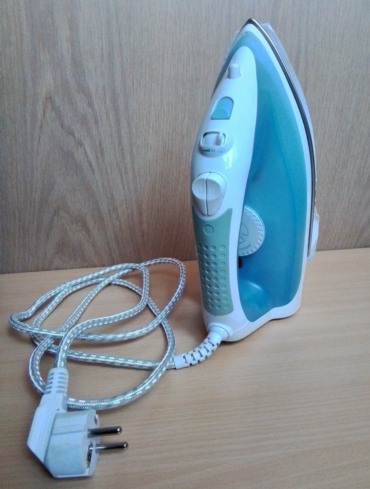 Nieuw Stoom-Strijkijzer 1600 Watt, Witgoed en Apparatuur, Ophalen, Nieuw