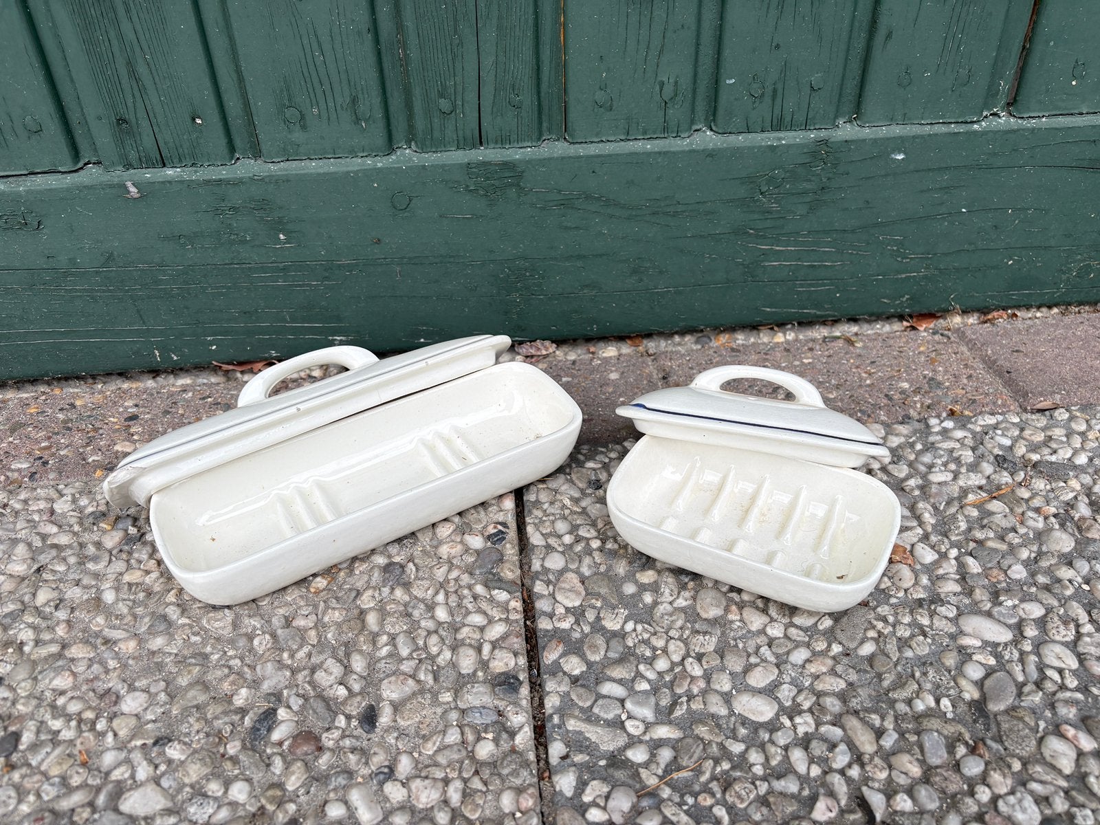 Porselein zeepbakjes, Ophalen