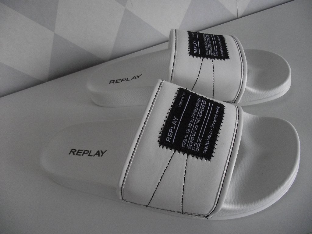 Nieuw wit Replay slippers rubber Badslippers maat 44, Slippers, Wit, Nieuw, Ophalen of Verzenden