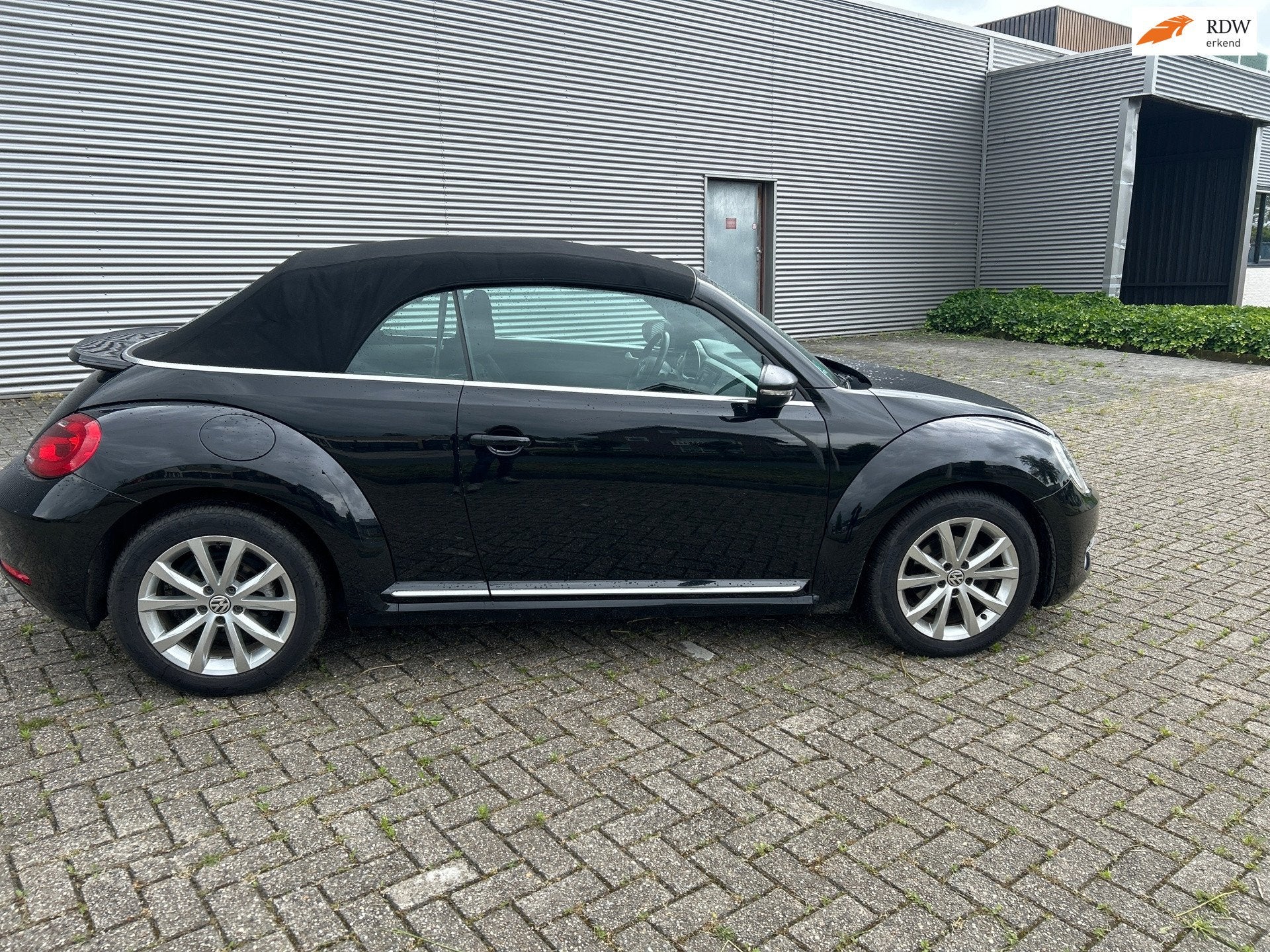 Volkswagen Beetle Cabriolet 1.2 TSI Design BlueMotion AUTOMA, Stof, 4 cilinders, Cabriolet, 4 stoelen